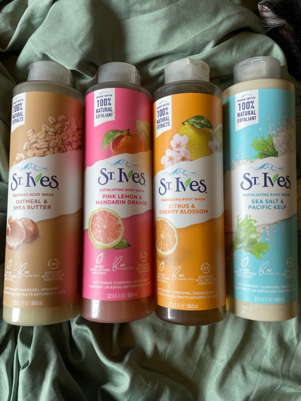 🐱 Bundle of 4 St Ives Body Wash